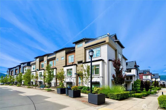 $1,238,000 | 935 7th Avenue Northeast, Unit 17 3, Issaquah, WA 98029