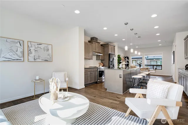 $1,238,000 | 935 7th Avenue Northeast, Unit 17 3, Issaquah, WA 98029