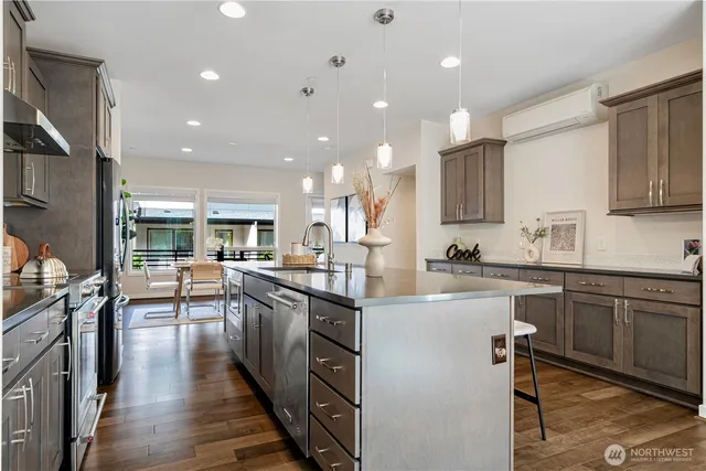 $1,238,000 | 935 7th Avenue Northeast, Unit 17 3, Issaquah, WA 98029