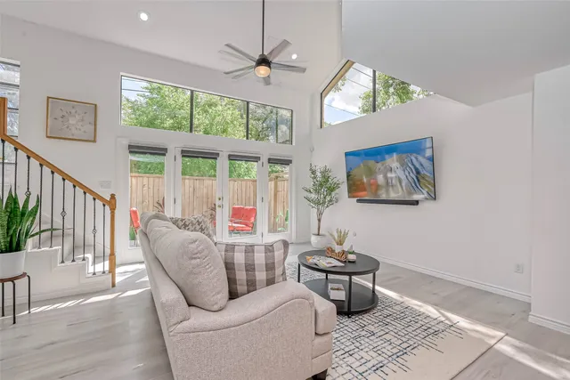 $2,950 | 5613 St Paul Street, Bellaire, TX 77401