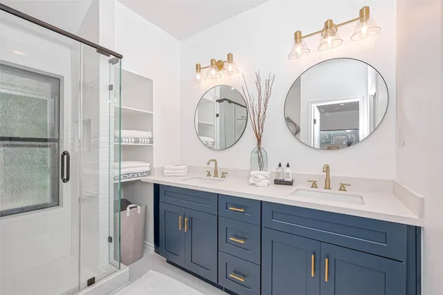 $2,950 | 5613 St Paul Street, Bellaire, TX 77401