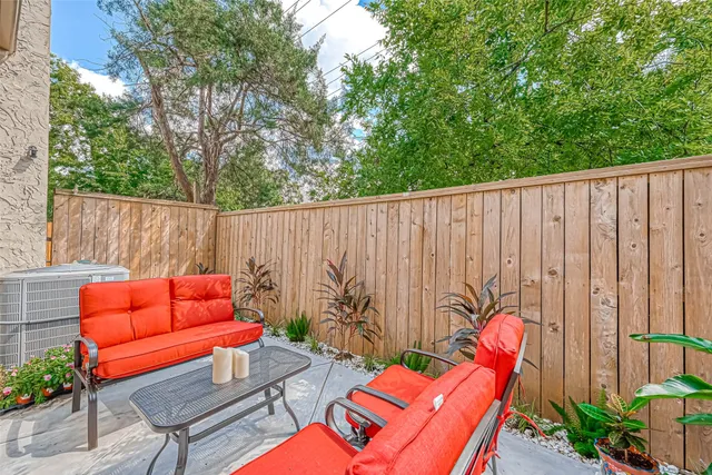 $2,950 | 5613 St Paul Street, Bellaire, TX 77401