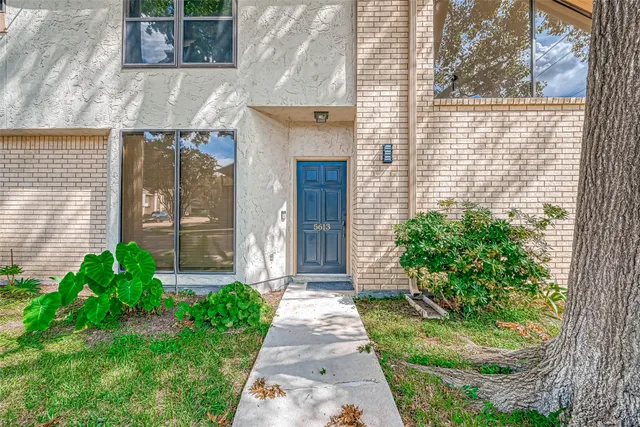 $2,950 | 5613 St Paul Street, Bellaire, TX 77401