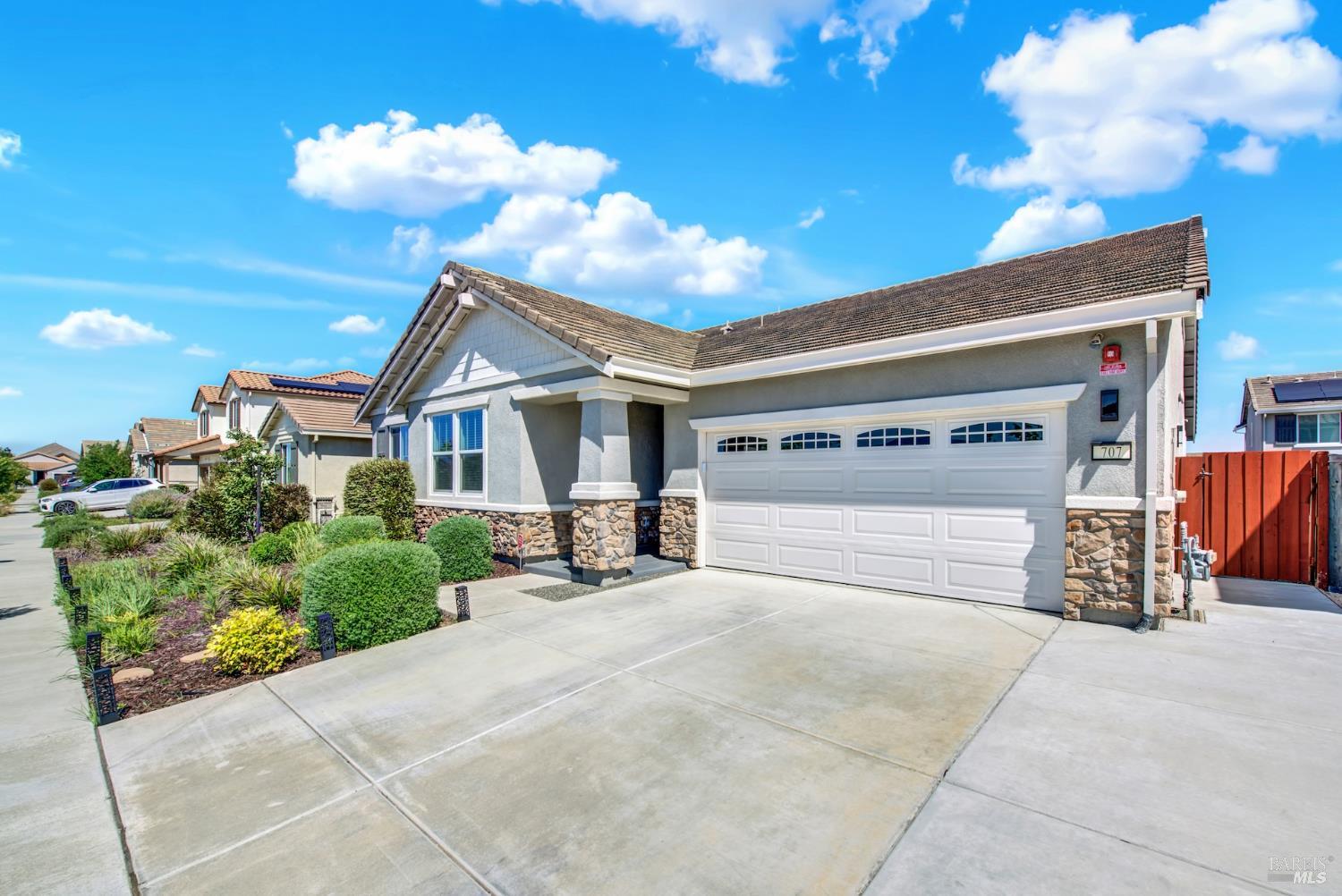 707 Blake Road Vacaville, CA 95687 - Photo 5 of 37