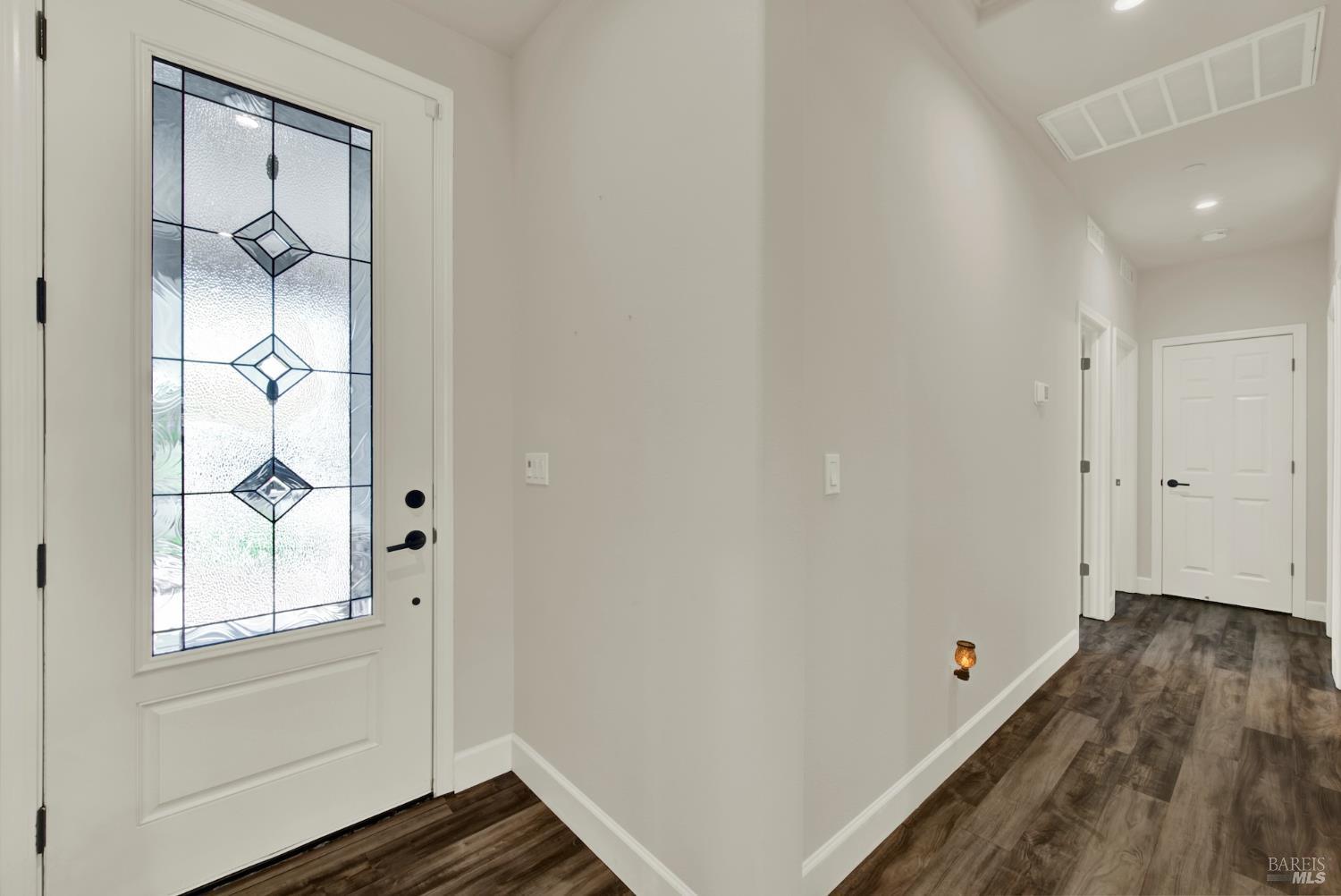 707 Blake Road Vacaville, CA 95687 - Photo 8 of 37