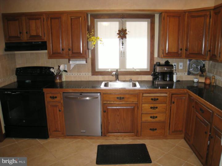 46 Winding Way Road Stratford, NJ 08084 - Photo 7 of 24