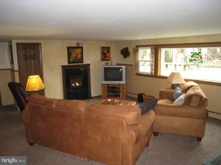 46 Winding Way Road Stratford, NJ 08084 - Photo 9 of 24