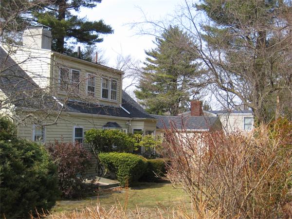 45 Woodbriar Road Wakefield, MA 01880 - Photo 4 of 29 Gallery Image 4