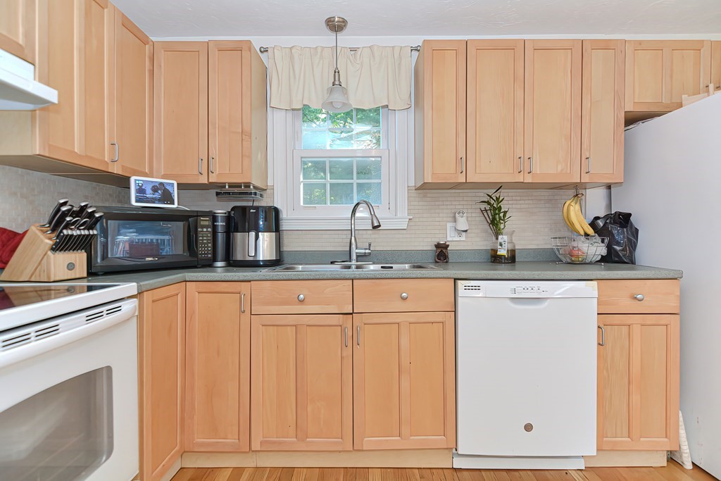 14 Pine View, Unit 14 Millis, MA 02054 - Photo 11 of 34