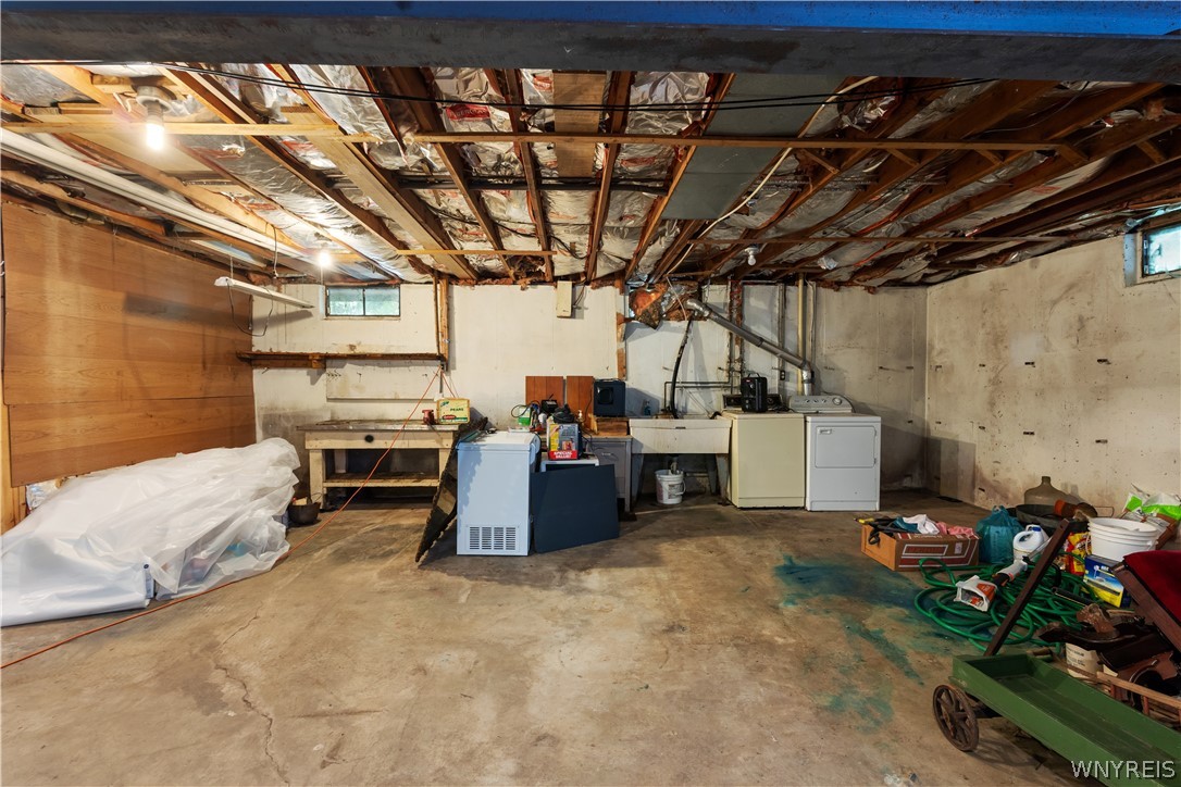 3367 Dunham Road Orangeville, NY 14569 - Photo 47 of 50 Under house garage