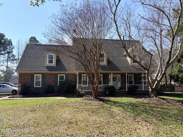 $840,000 | 444 Creekview Drive East, Hampstead, NC 28443