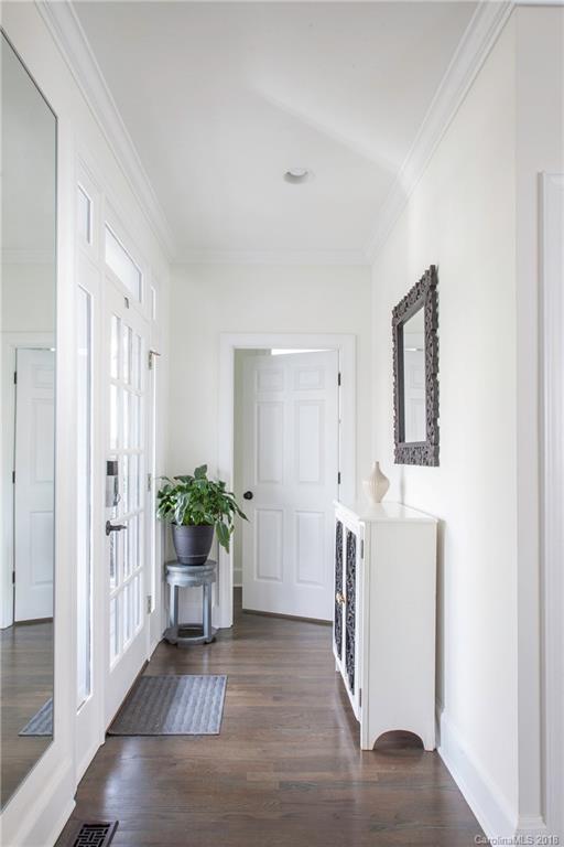 2132 Club Road Charlotte, NC 28205 - Photo 2 of 19 Gallery Image 2