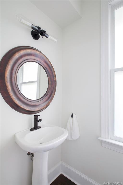 2132 Club Road Charlotte, NC 28205 - Photo 7 of 19 Gallery Image 7