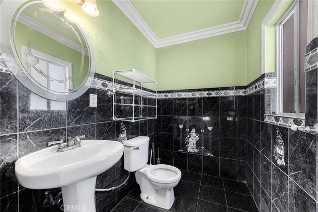 a view of a house with a garage