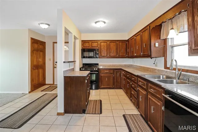 $779,000 | 10221 County Road 152, Williamsburg, MO 63388