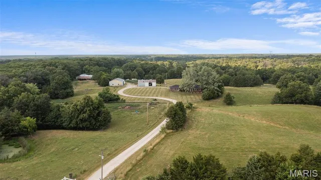 $779,000 | 10221 County Road 152, Williamsburg, MO 63388