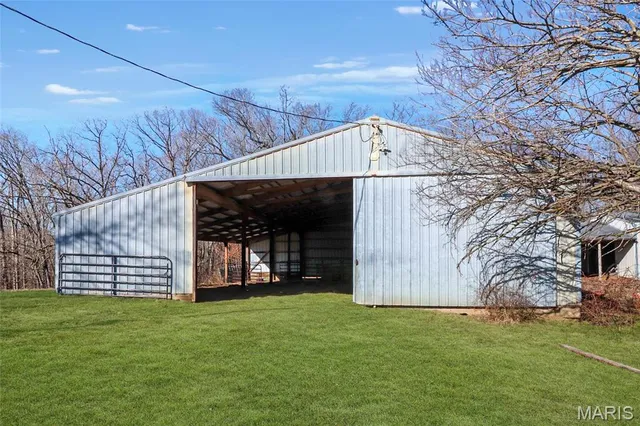 $779,000 | 10221 County Road 152, Williamsburg, MO 63388