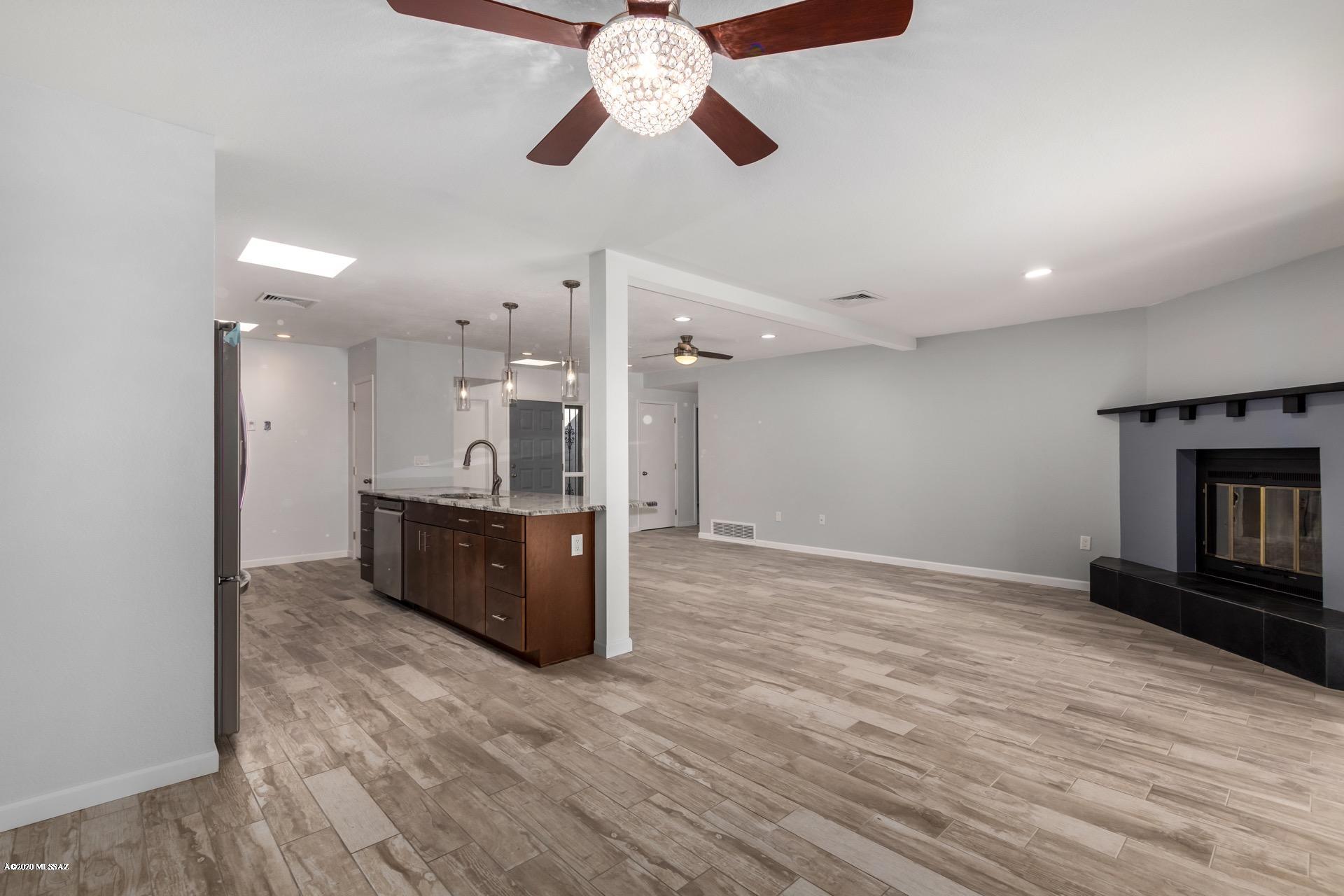 4551 North Mountain Quail Road Tucson, AZ 85750 - Photo 8 of 26