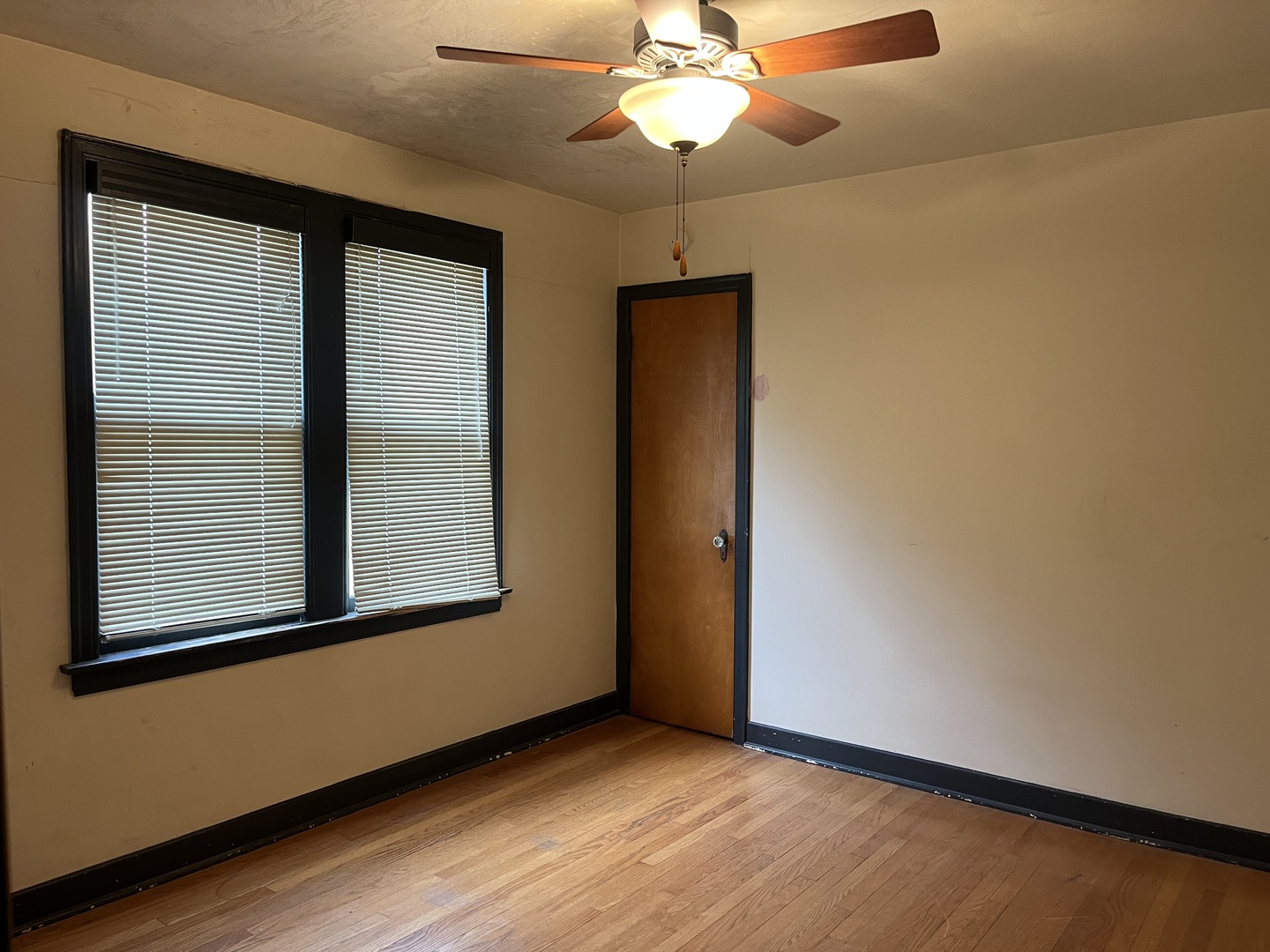 8105 West 26th Street North Riverside, IL 60546 - Photo 17 of 41 Gallery Image 17