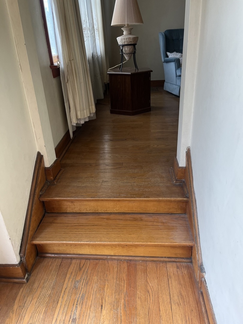 8105 West 26th Street North Riverside, IL 60546 - Photo 4 of 41 Gallery Image 4