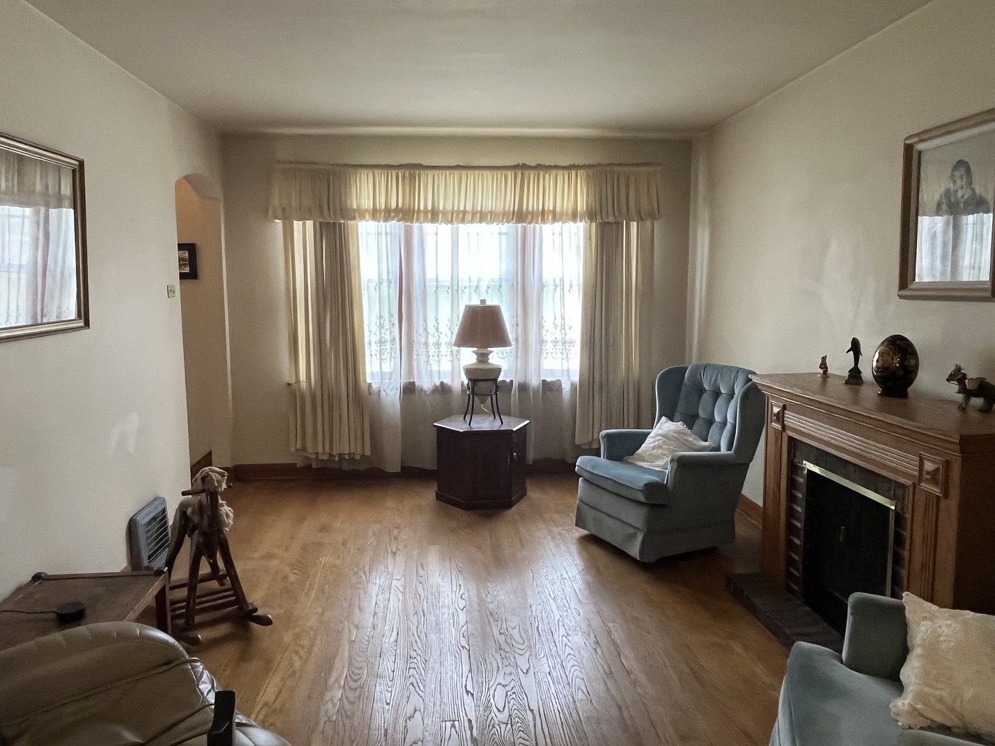8105 West 26th Street North Riverside, IL 60546 - Photo 8 of 41 Gallery Image 8