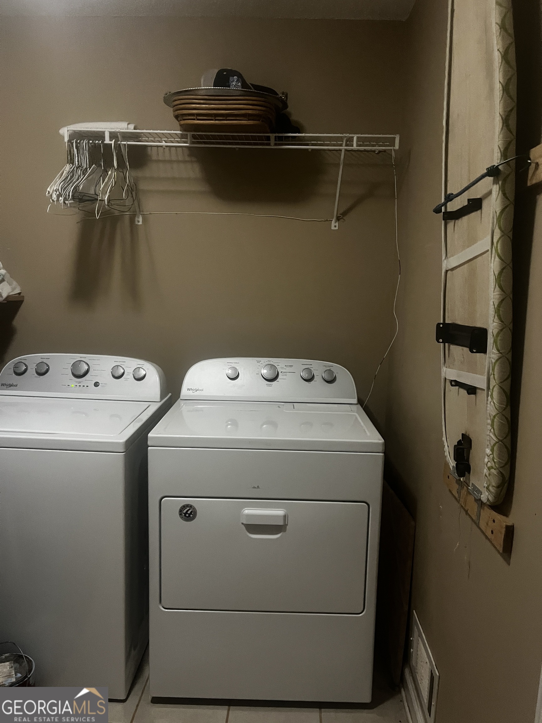 3010 Turner Church Road McDonough, GA 30252 - Photo 21 of 27 a utility room with dryer and washer