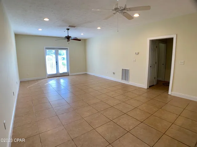 $1,500 | 212 Bonita Circle, Unit A, Panama City Beach, FL 32408
