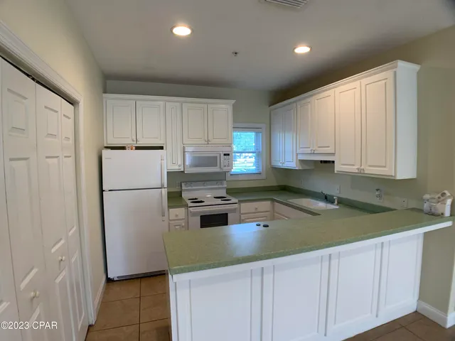 $1,500 | 212 Bonita Circle, Unit A, Panama City Beach, FL 32408