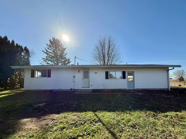 $265,000 | 8737 East L J Townline Road, Milton, WI 53563