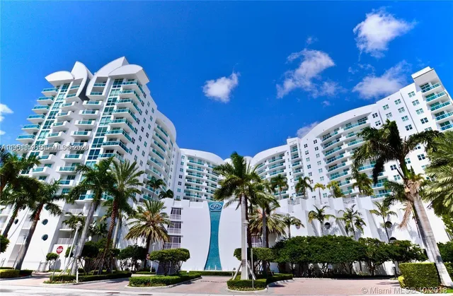 $395,000 | 7900 Harbor Island Drive, Unit 622, North Bay Village, FL 33141