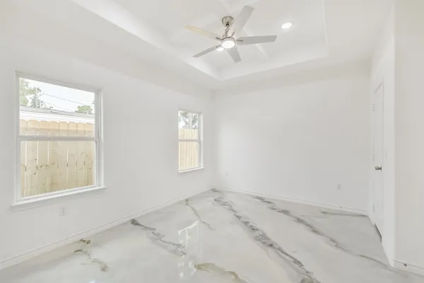 $1,400 | 16922 West Forrestal, Montgomery, TX 77316