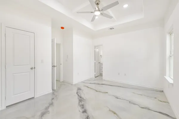 $1,400 | 16922 West Forrestal, Montgomery, TX 77316