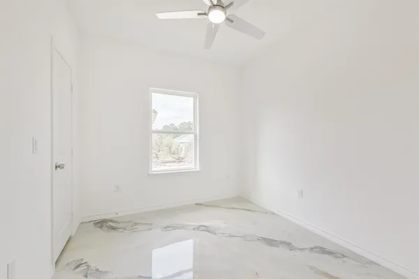 $1,400 | 16922 West Forrestal, Montgomery, TX 77316