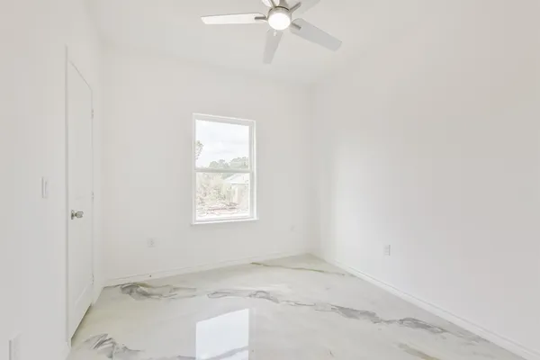 $1,400 | 16922 West Forrestal, Montgomery, TX 77316