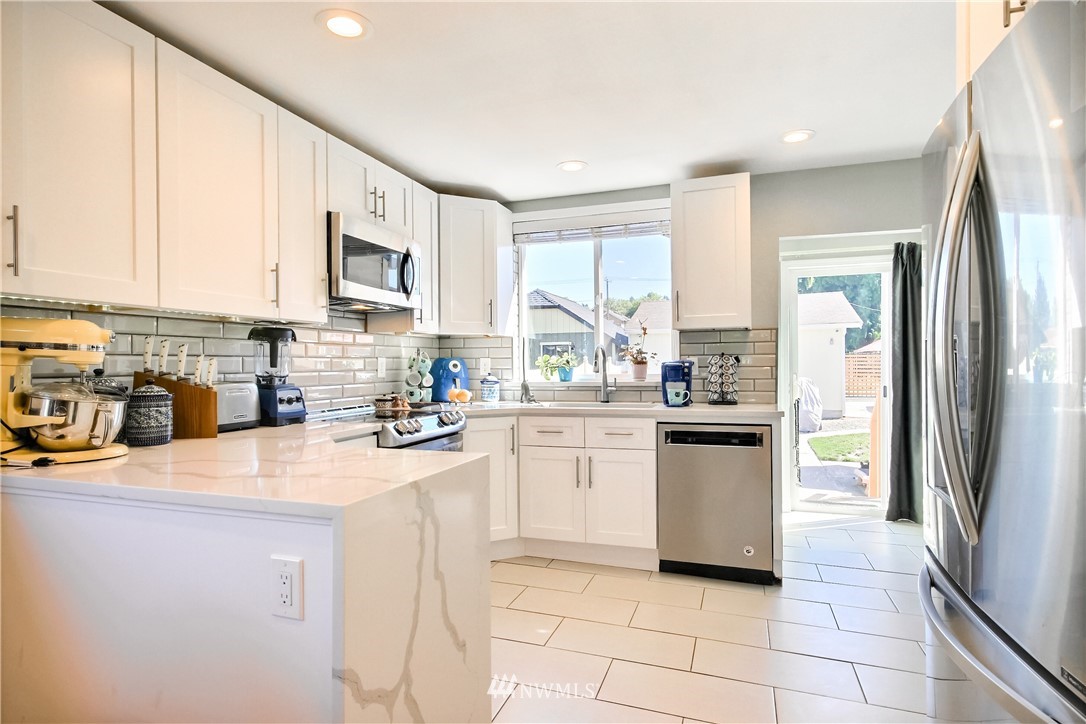 540 Morris Avenue South Renton, WA 98057 - Photo 7 of 21