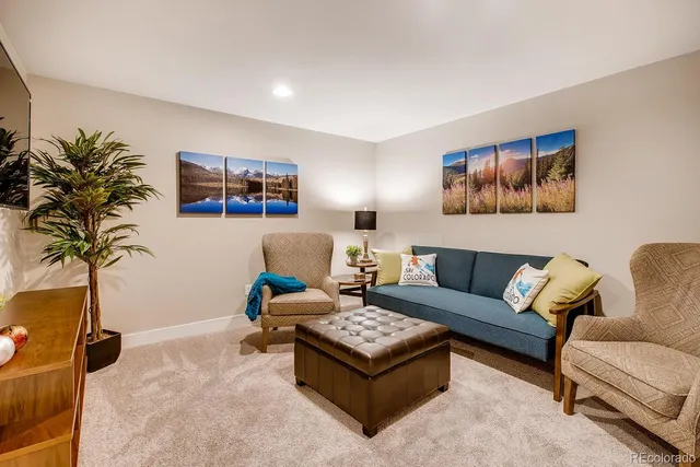 $4,750 | 10068 Town Ridge Lane, Lone Tree, CO 80124