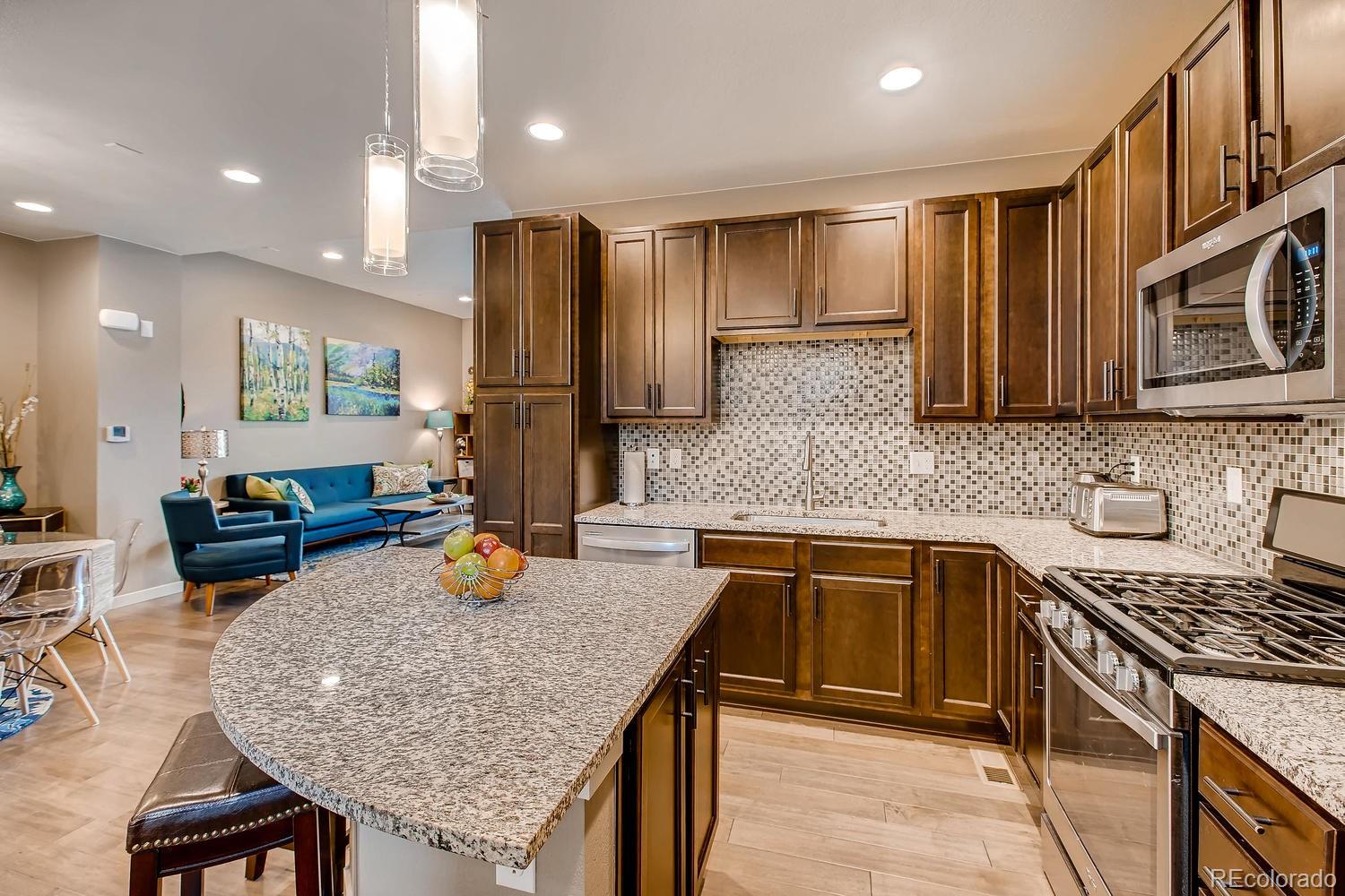 10068 Town Ridge Lane Lone Tree, CO 80124 - Photo 9 of 37