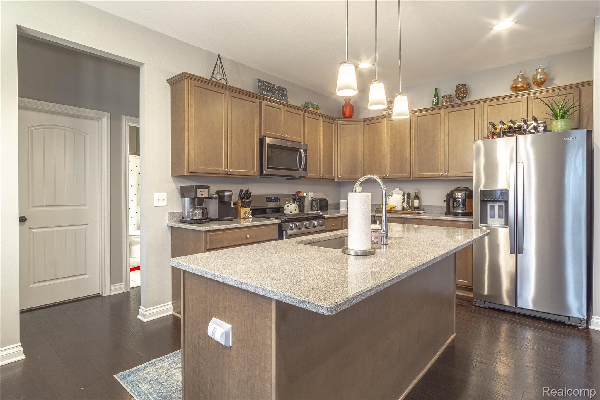 1069 Sugar Maple Court Fenton, MI 48430 - Photo 11 of 32 Interiors (15 of 46).jpg