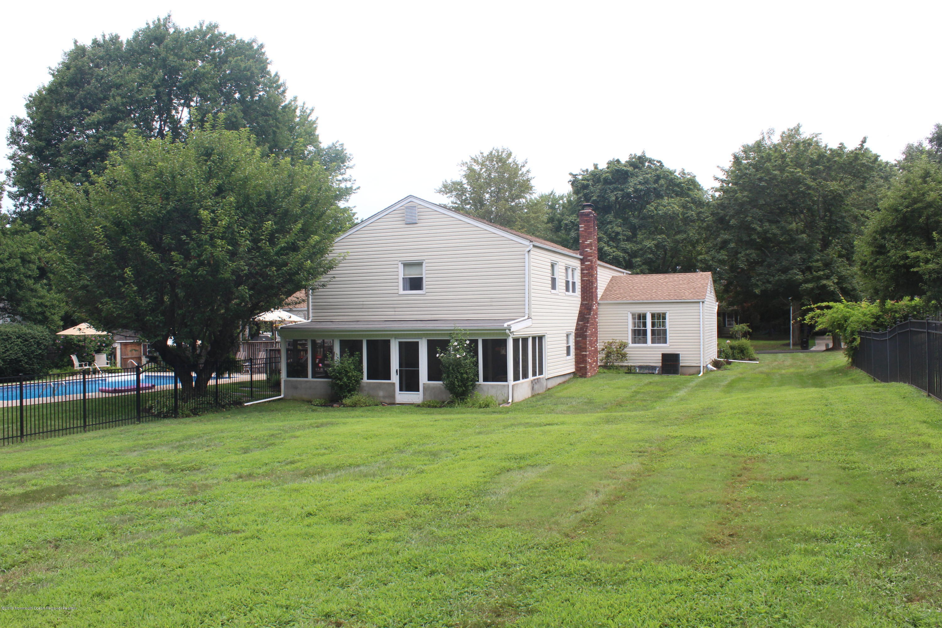 43 Ivy Hill Road Red Bank, NJ 07701 - Photo 40 of 46 SIDEYARD