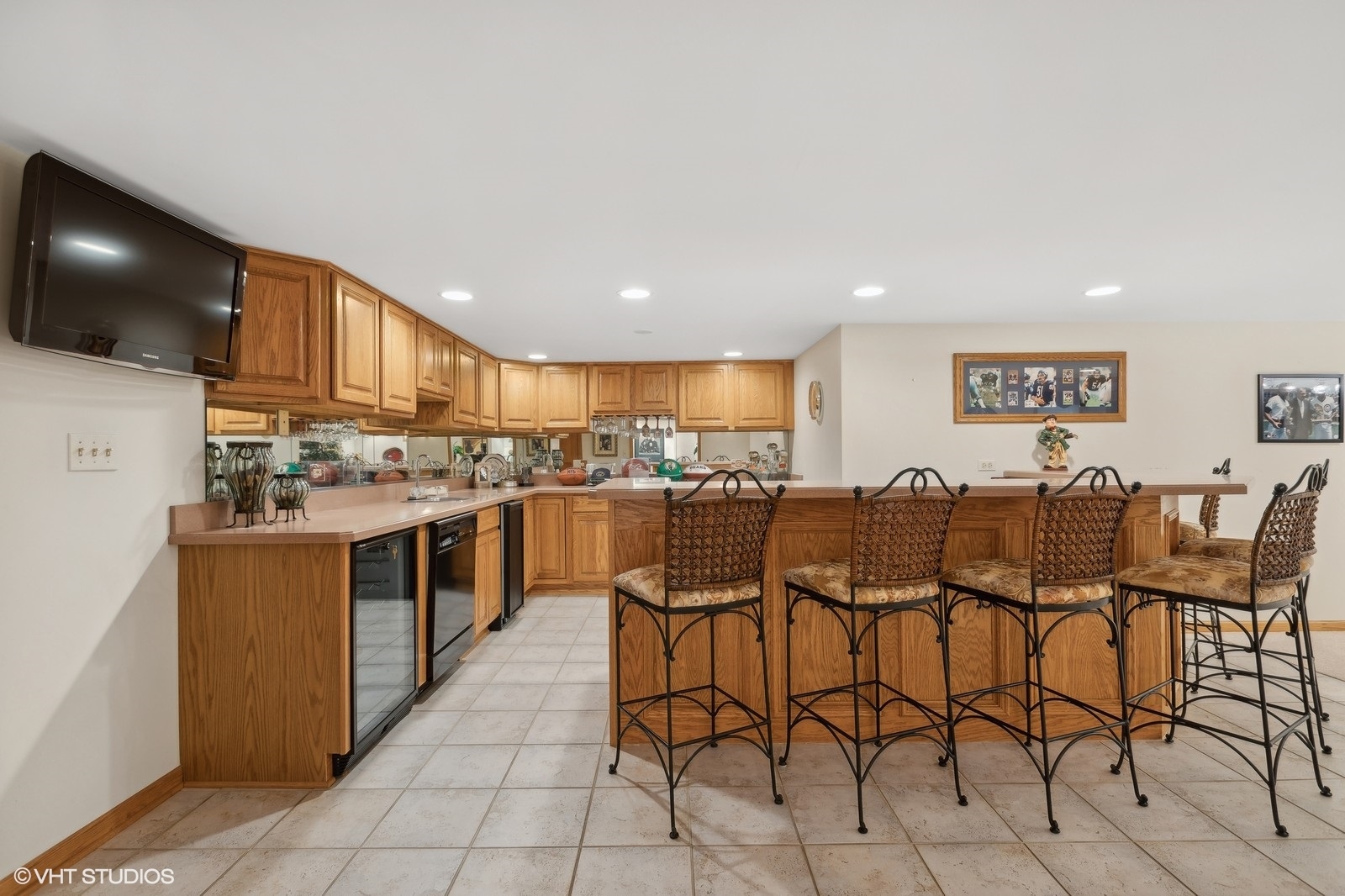 321 Ridge Lane Lake In The Hills, IL 60156 - Photo 30 of 46 a kitchen with cabinets a sink and appliances