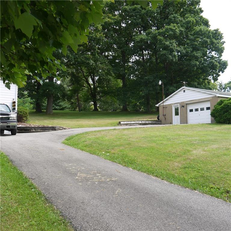 5136 Hardt Road Gibsonia, PA 15044 - Photo 3 of 25