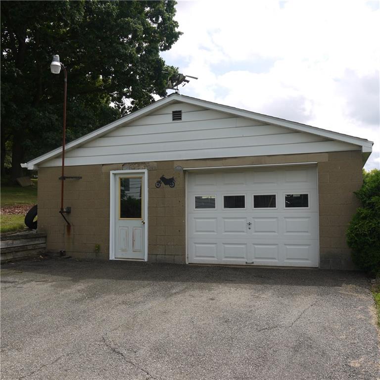 5136 Hardt Road Gibsonia, PA 15044 - Photo 4 of 25