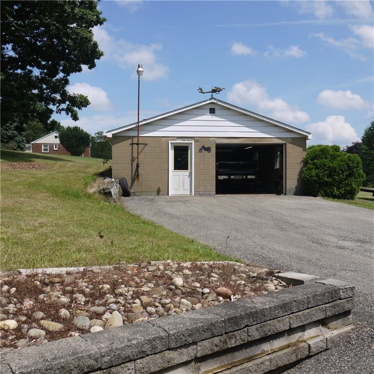 5136 Hardt Road Gibsonia, PA 15044 - Photo 5 of 25