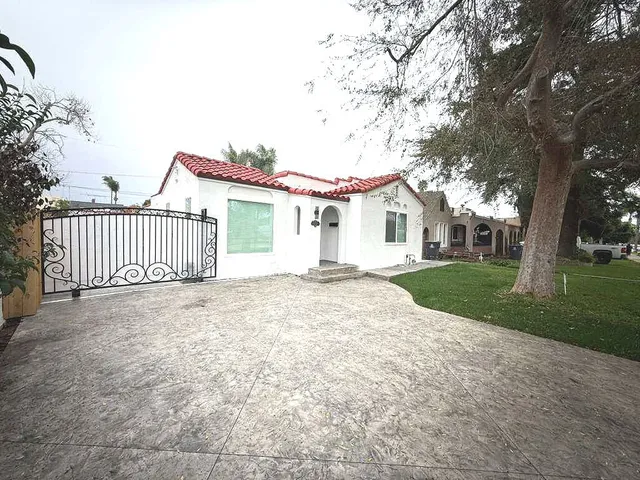 $1,100,000 | 1207 South Van Ness Avenue, Santa Ana, CA 92707
