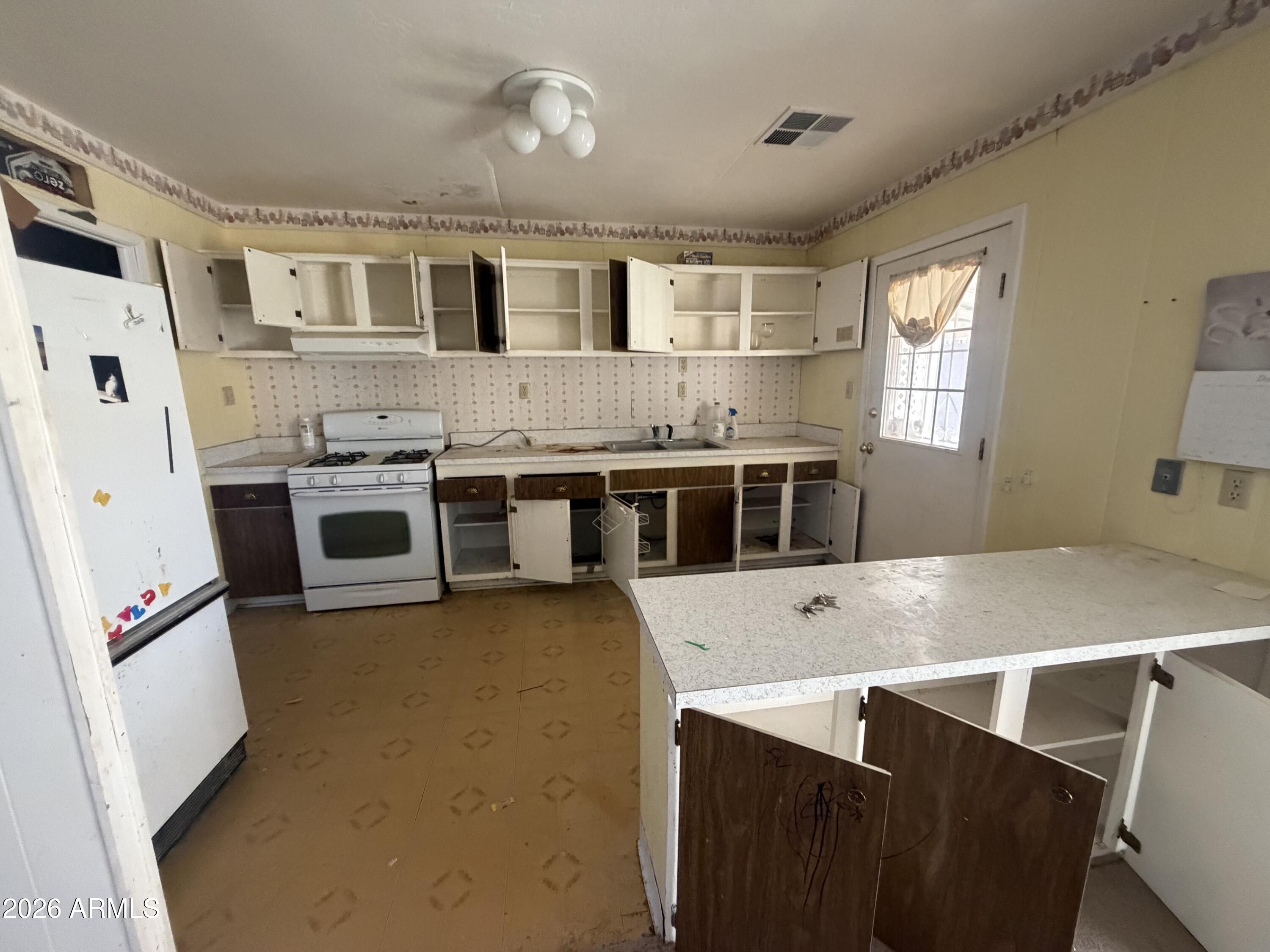 130 West 9th Street Ajo, AZ 85321 - Photo 2 of 4 Kitchen1
