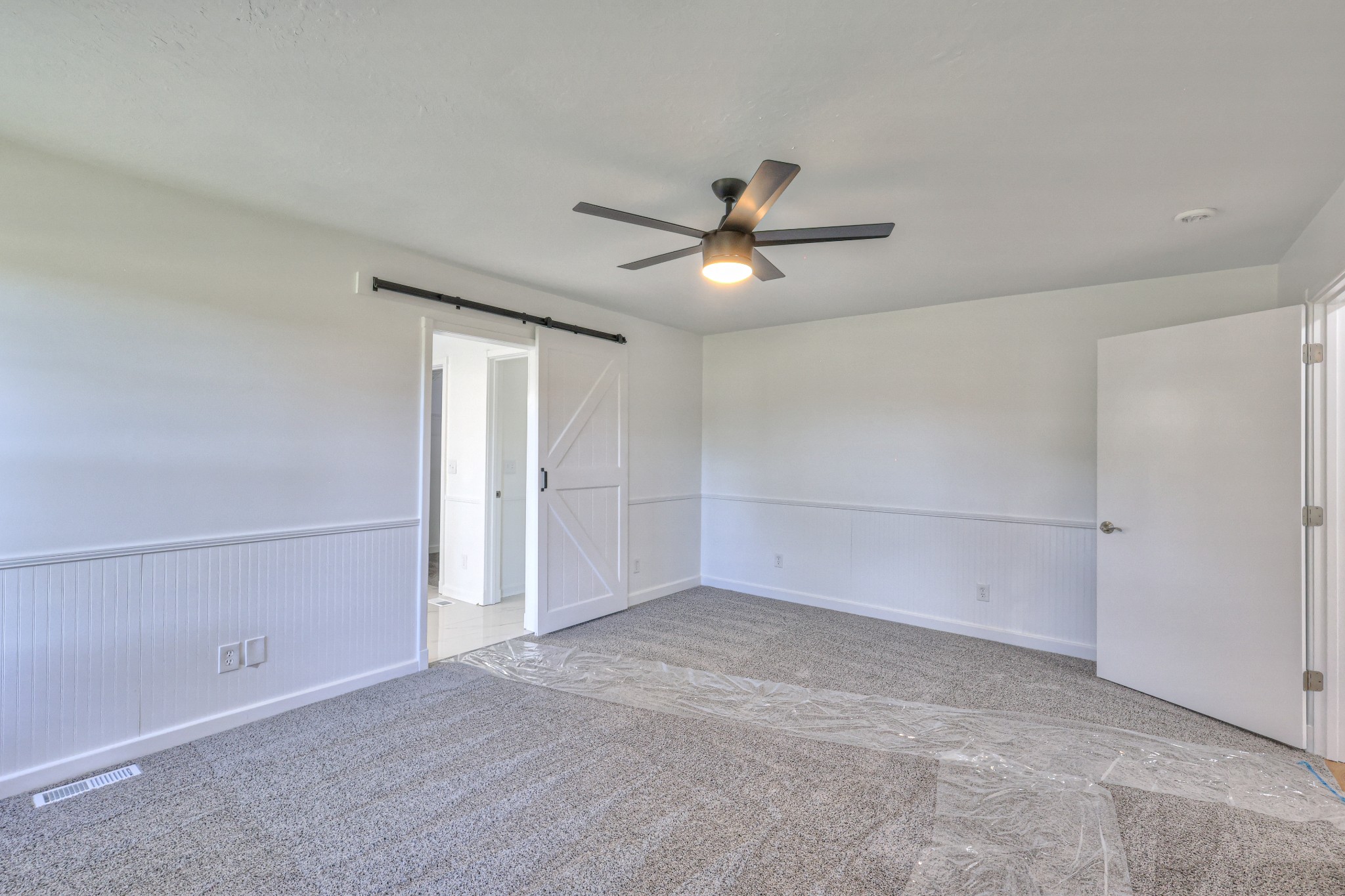 1380 Haley Road Watertown, TN 37184 - Photo 30 of 95 an empty room with a empty space and a ceiling fan