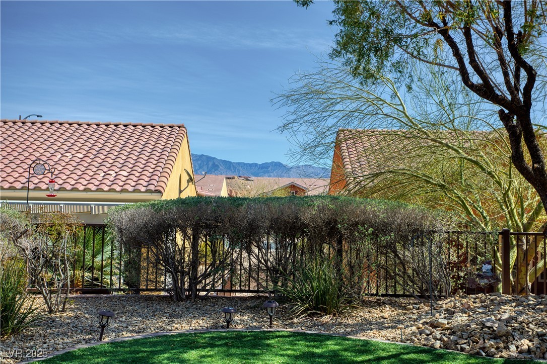 1074 Wagon Trail Mesquite, NV 89034 - Photo 5 of 27 View of yard with a mountain view