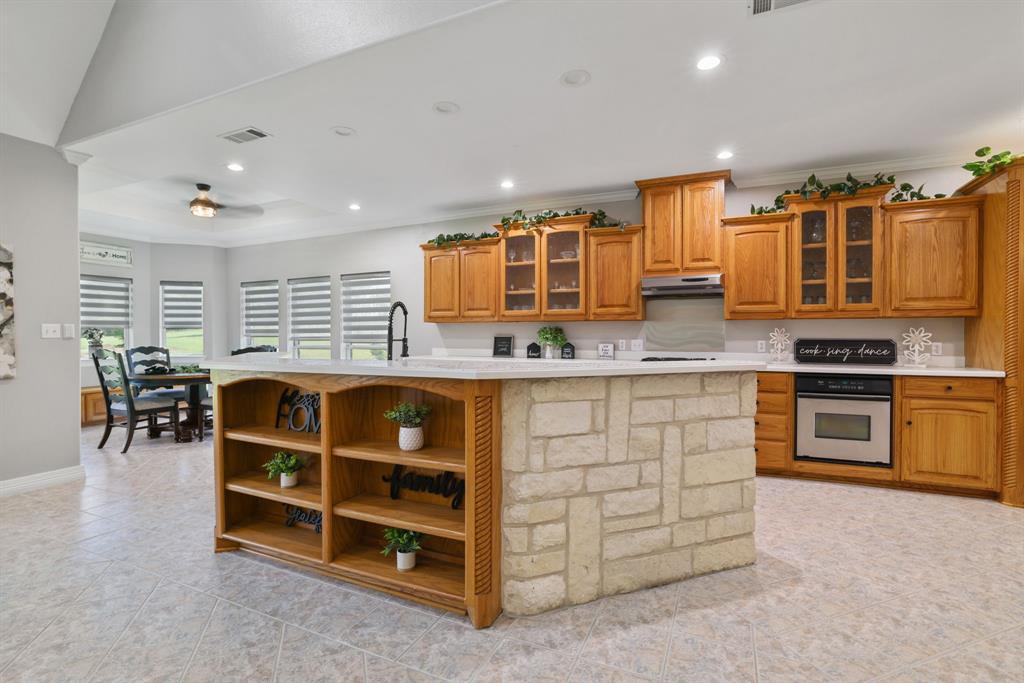 303 Celtic Road Howe, TX 75459 - Photo 9 of 36
