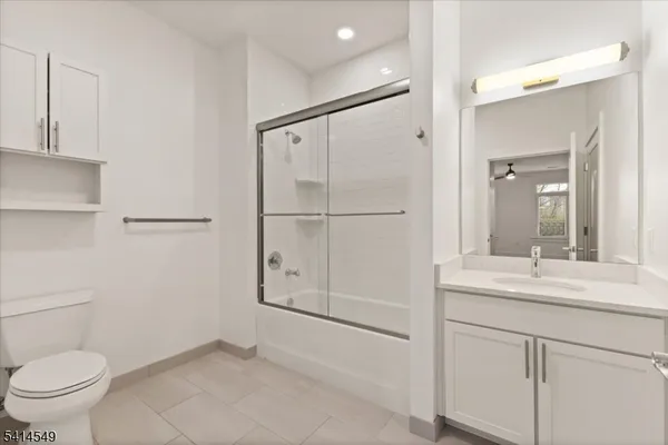 $4,400 | 450 Springfield Avenue, Unit 203, Berkeley Heights, NJ 07922