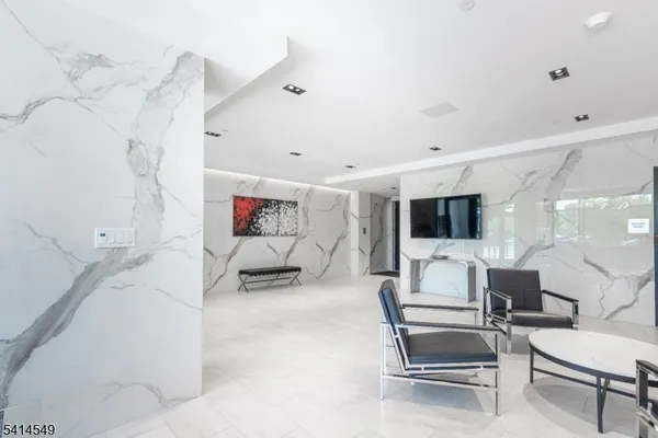 $4,400 | 450 Springfield Avenue, Unit 203, Berkeley Heights, NJ 07922